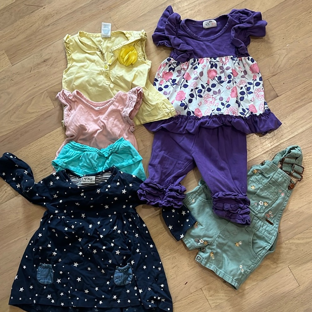 Cute 2T clothes for girls ,ill throw in some more clothes,pete+lucy,tahari